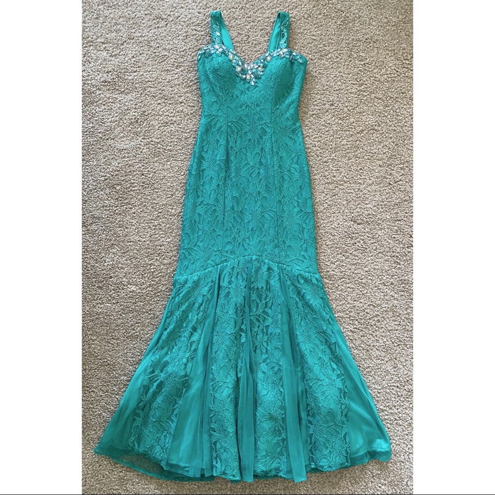 Gorgeous Lace Green Mermaid Style Prom Dress